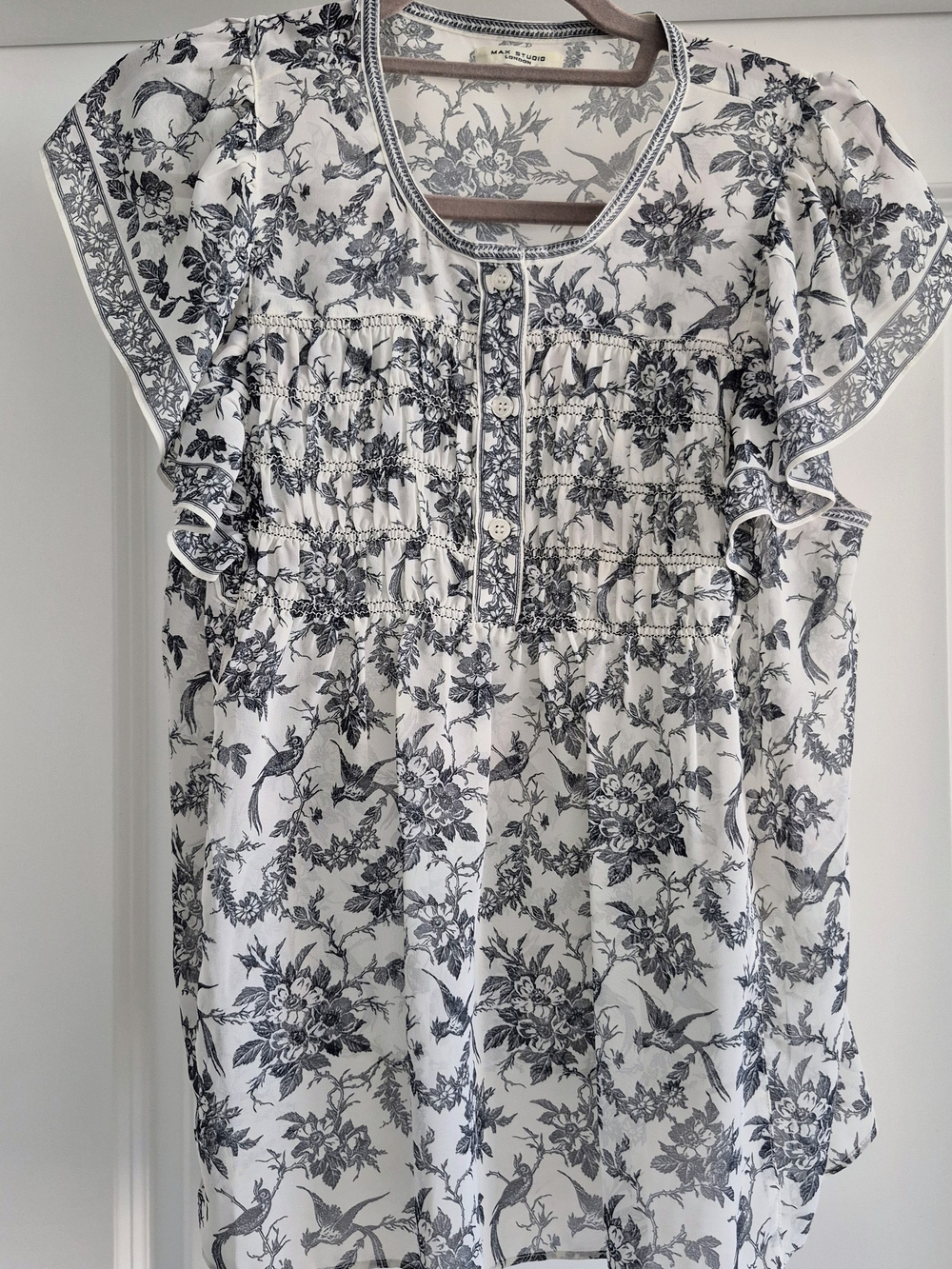 Max Studio Black and White Floral Smocked Ruffle Sleeve Blouse